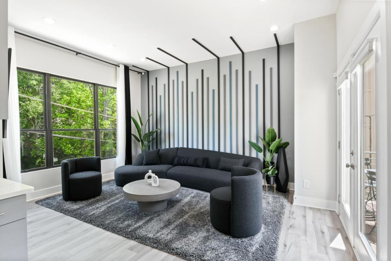 The Red Door - Ultra Modern Atlanta Home - Designedbydom Екстер'єр фото